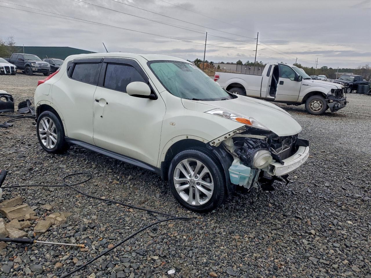 2012 NISSAN Juke