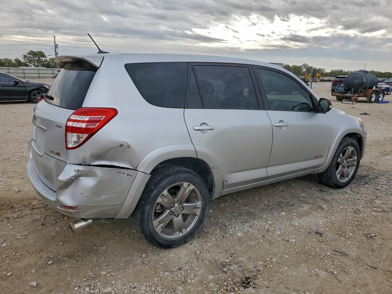 2010 TOYOTA RAV4