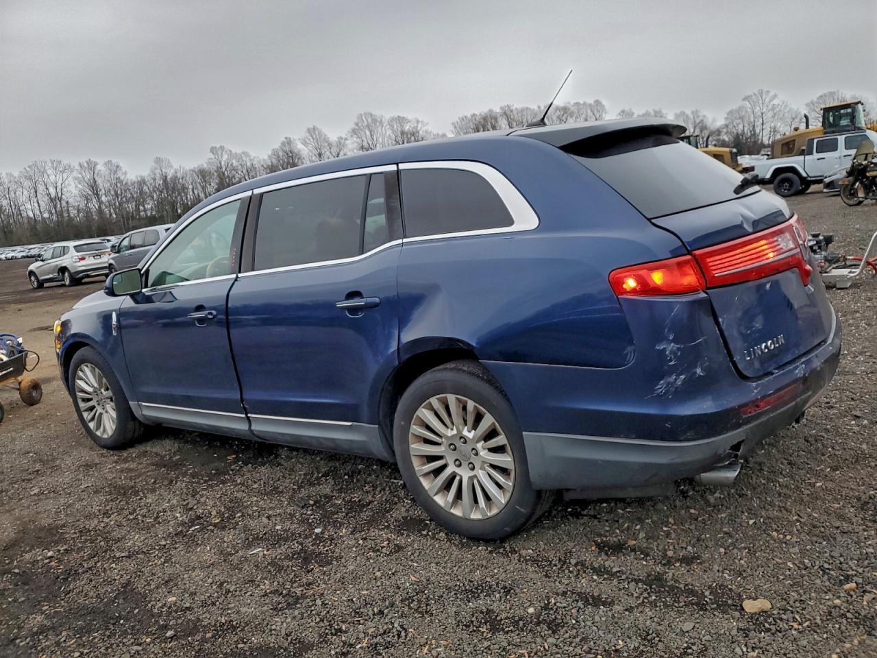 2012 LINCOLN MKT
