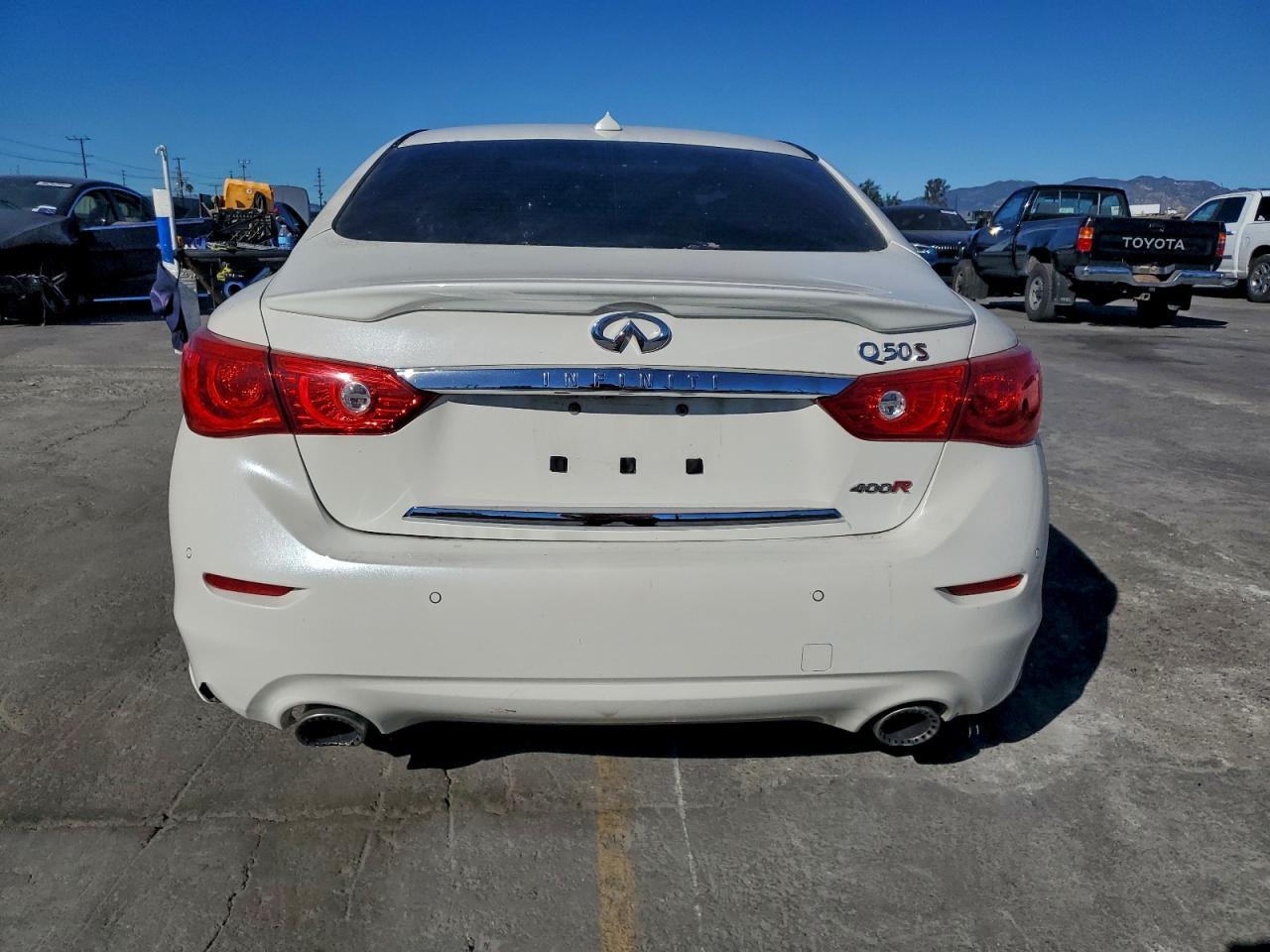 2016 INFINITI Q50