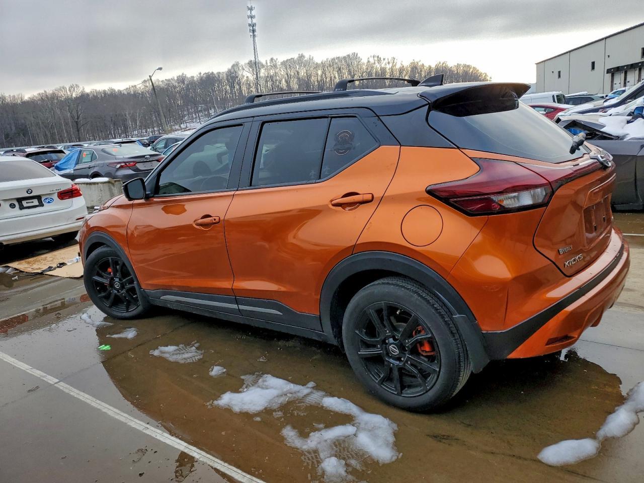 2021 NISSAN KICKS