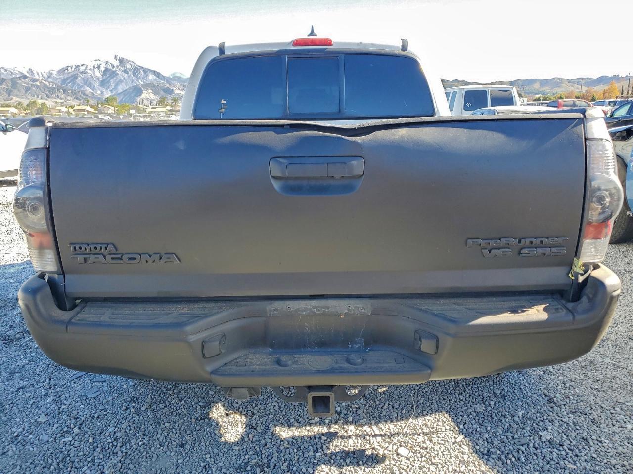 2015 TOYOTA TACOMA