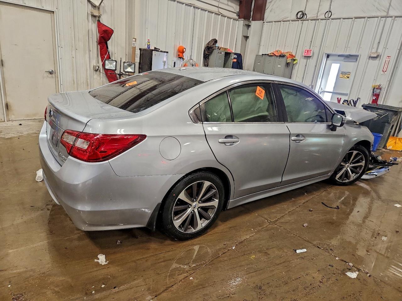 2015 SUBARU Legacy