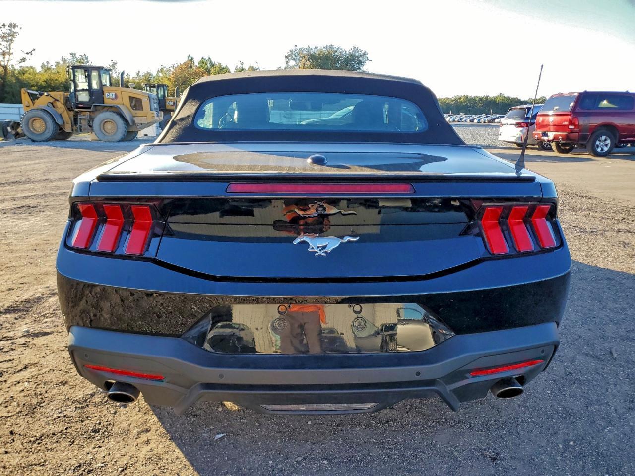 2025 FORD MUSTANG