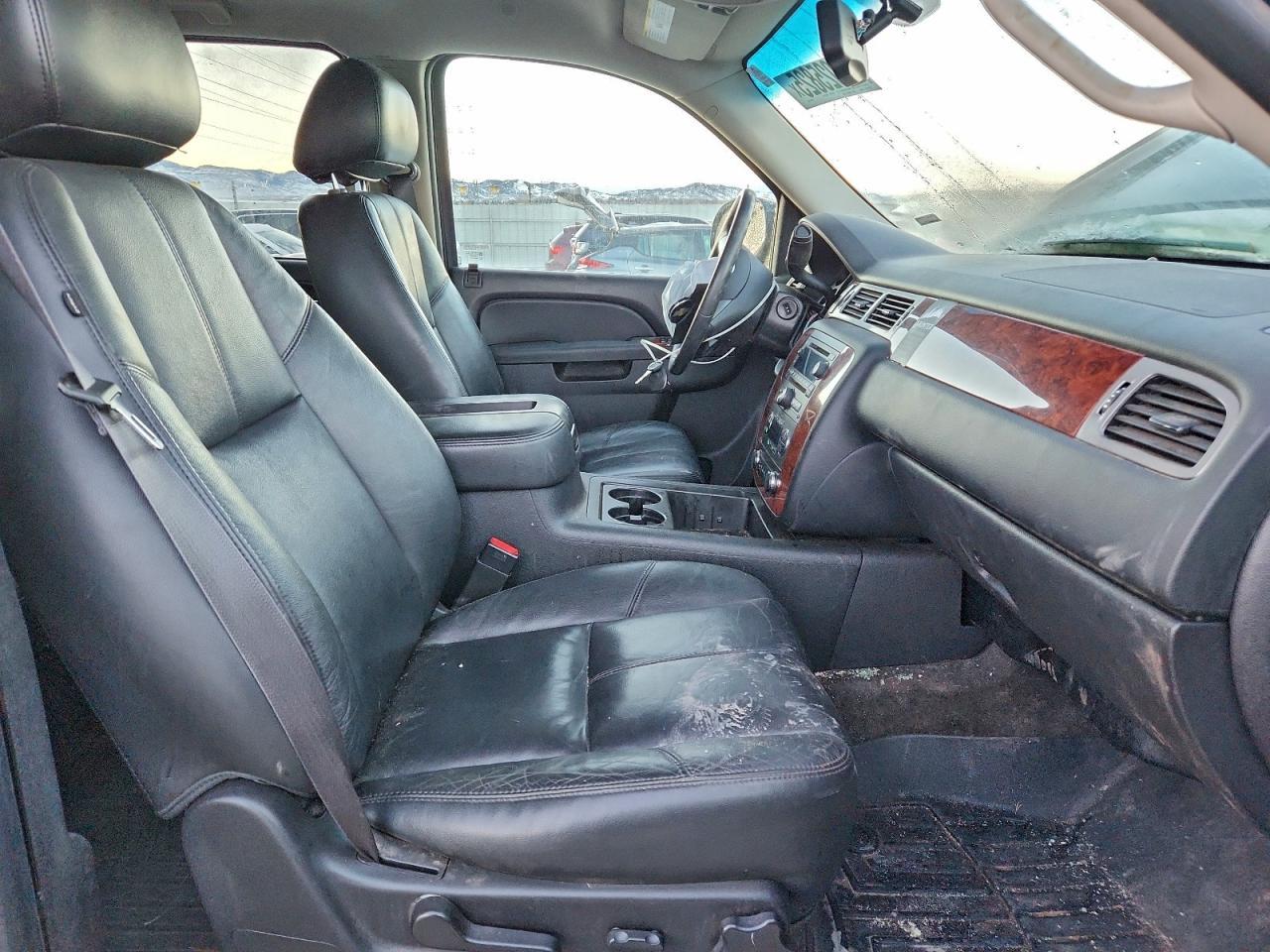 2014 CHEVROLET Suburban