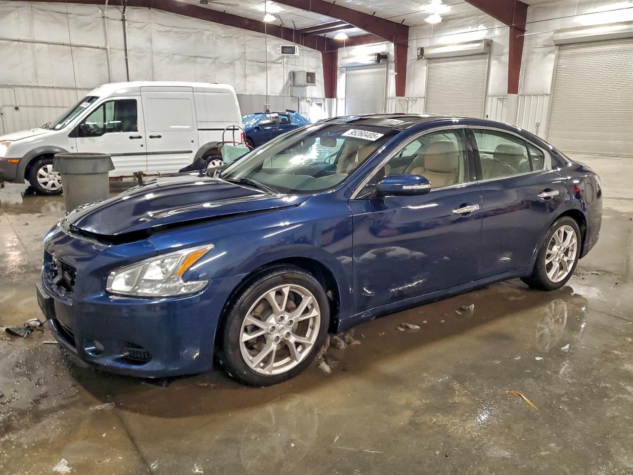 2014 NISSAN Maxima