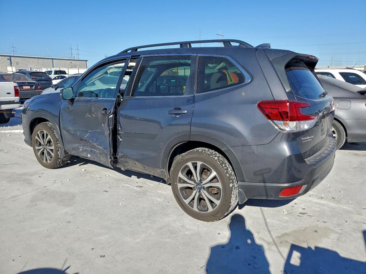 2022 SUBARU FORESTER