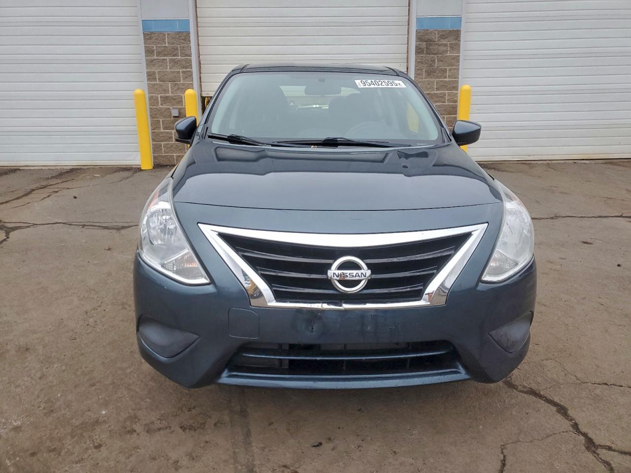 2015 NISSAN VERSA
