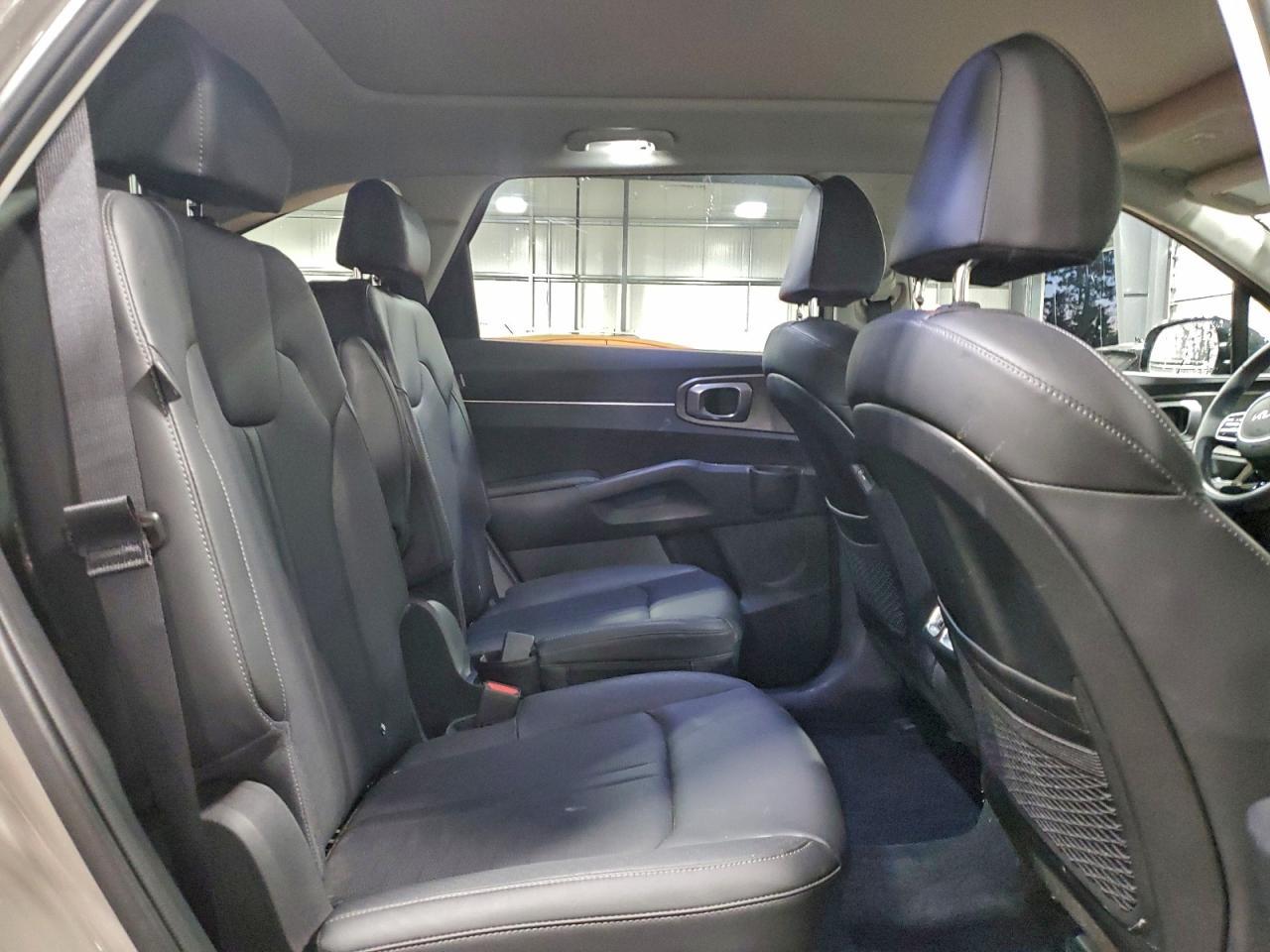 2025 KIA SORENTO
