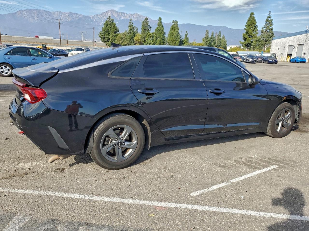 2022 KIA K5