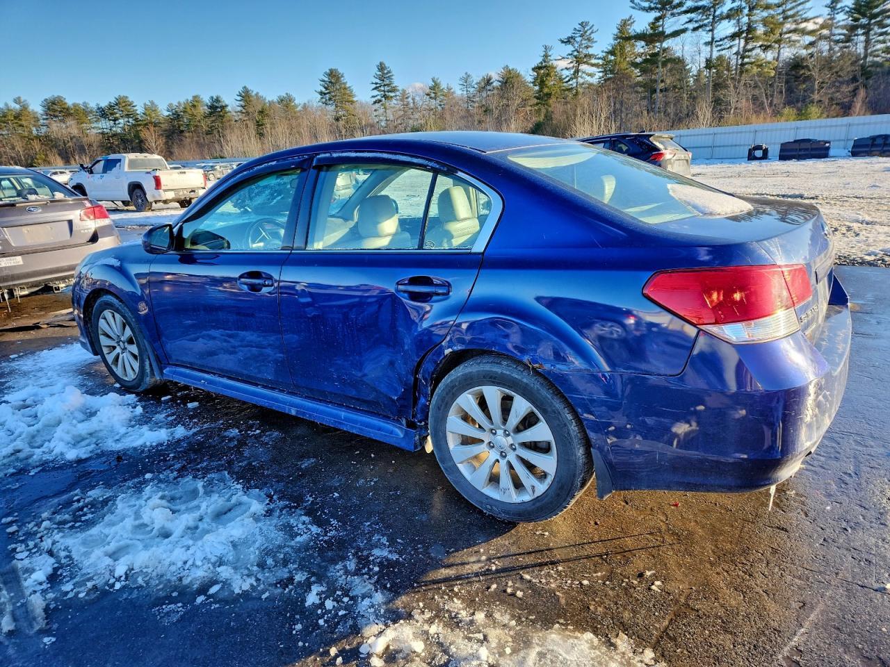 2010 SUBARU Legacy