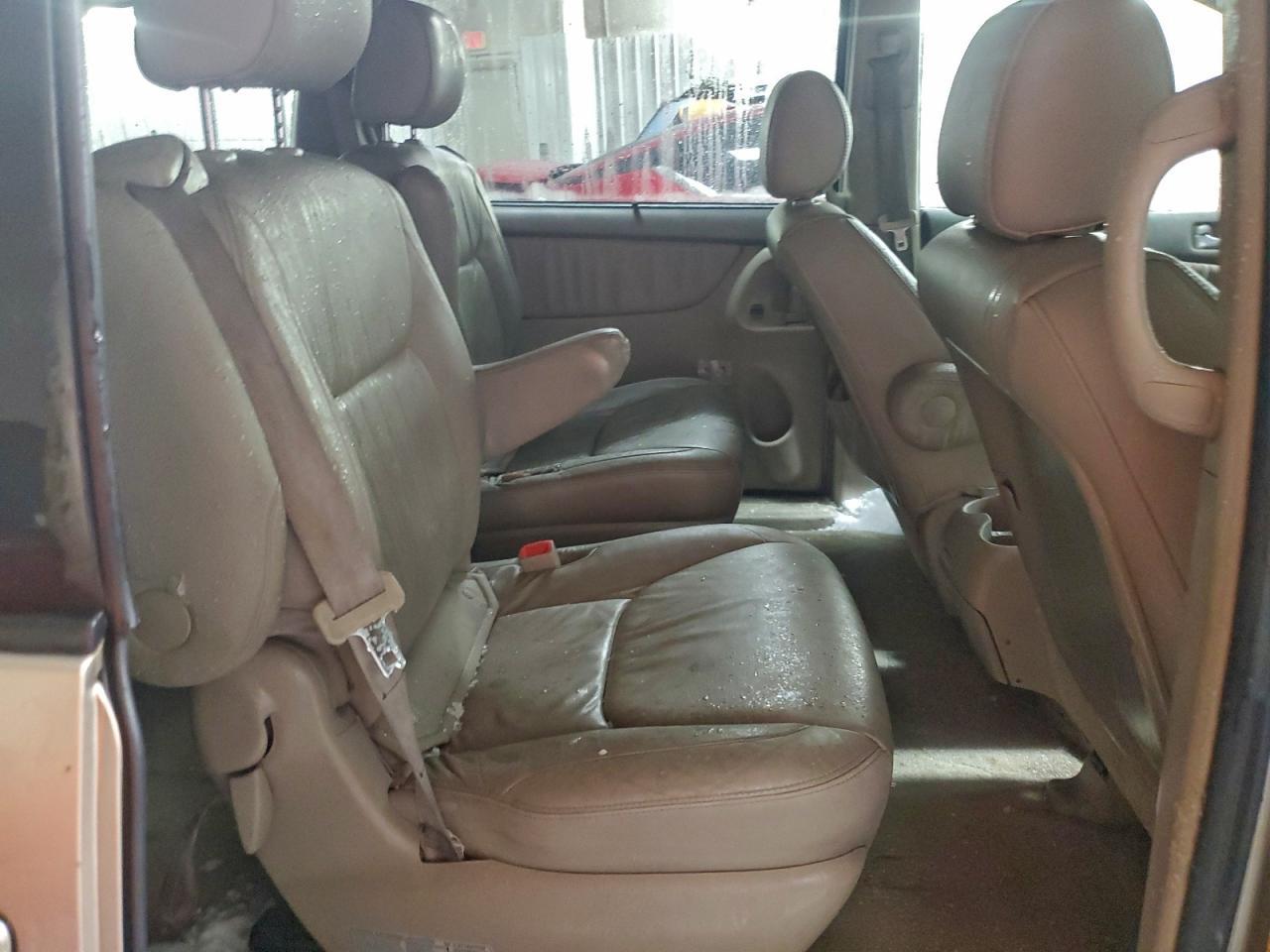 2006 TOYOTA SIENNA