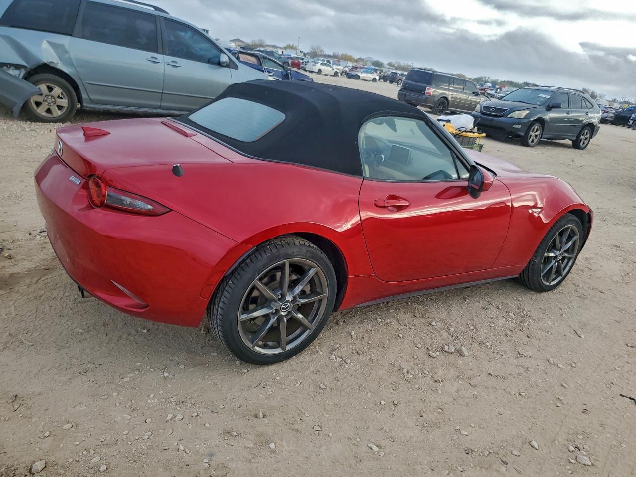 2016 MAZDA MX-5 Miata