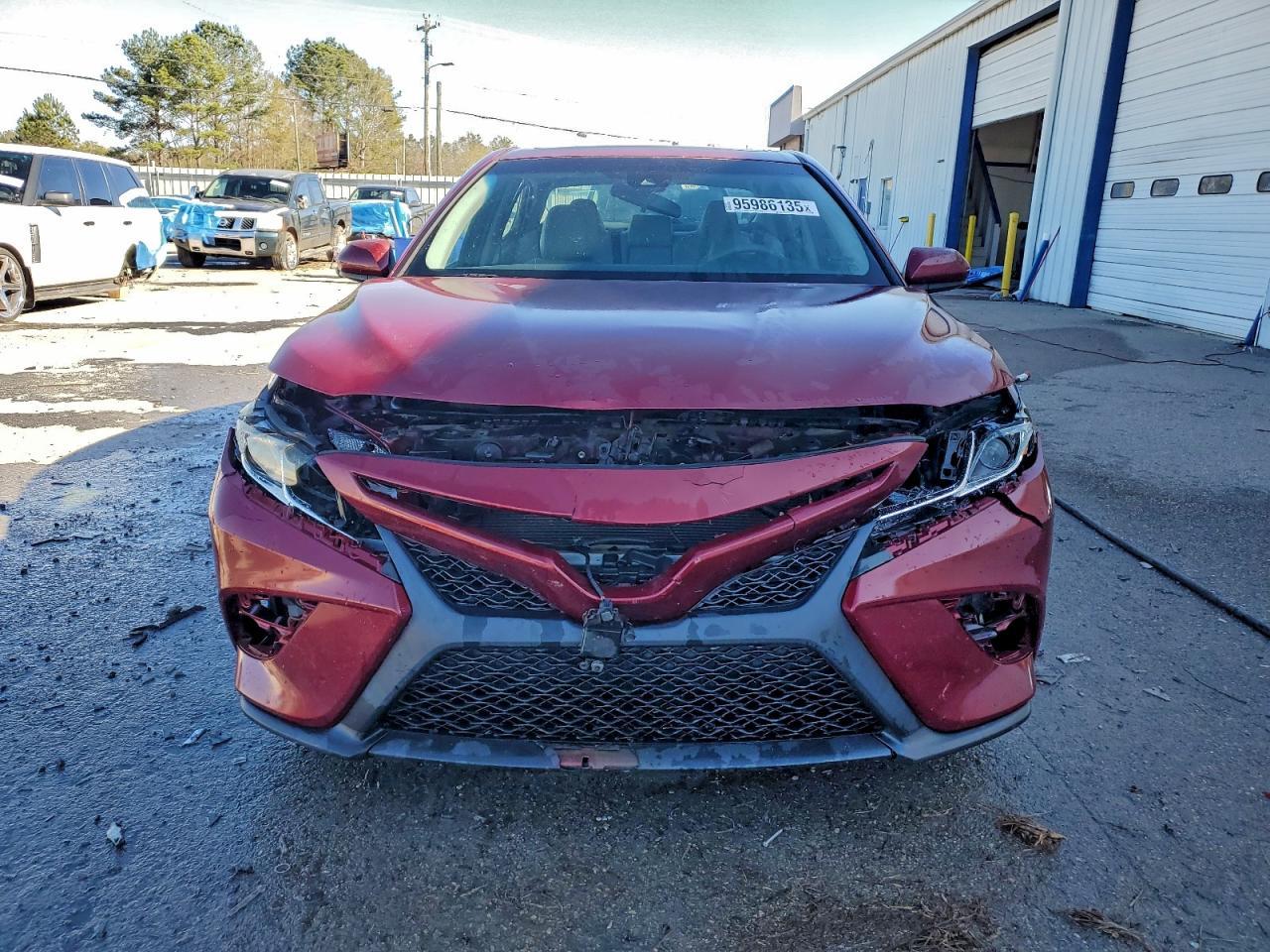 2018 TOYOTA CAMRY