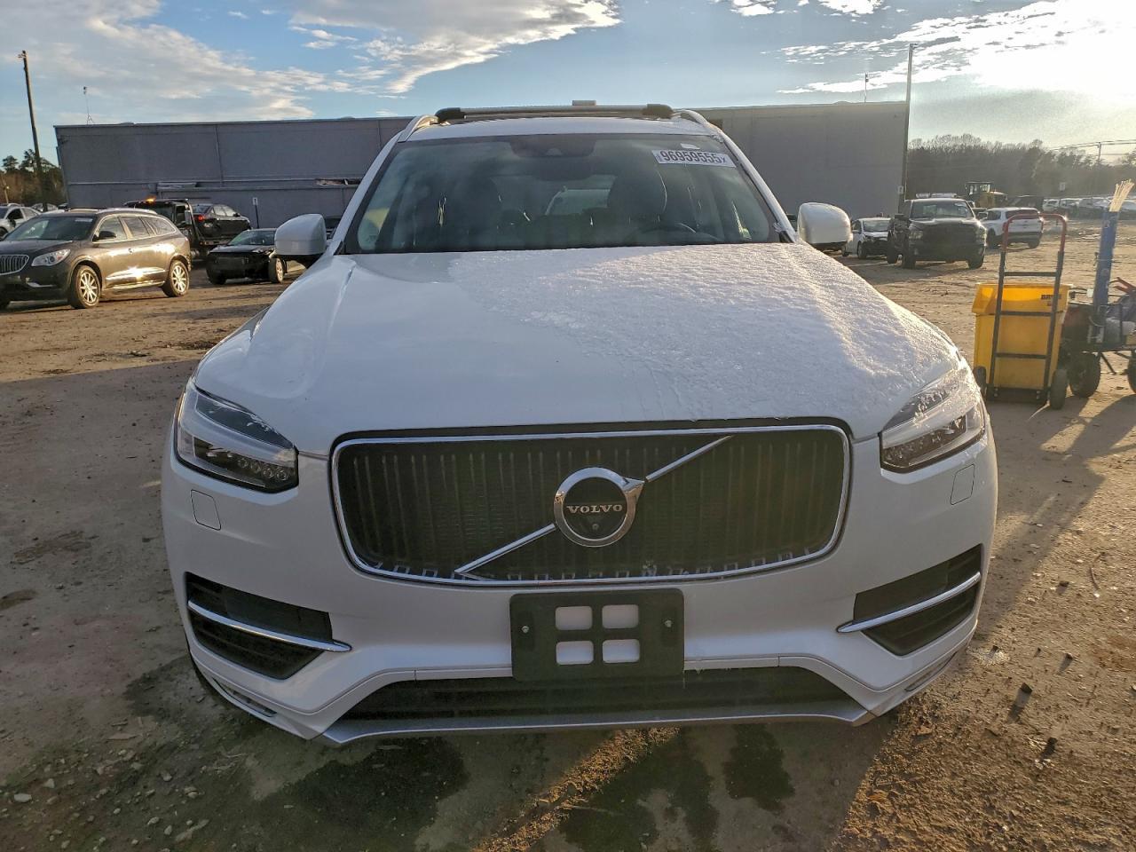 2018 VOLVO XC90
