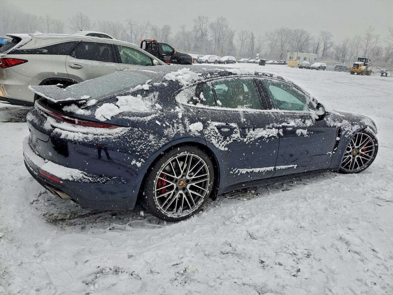 2022 PORSCHE Panamera