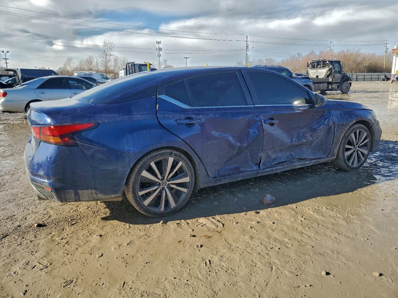 2022 NISSAN ALTIMA