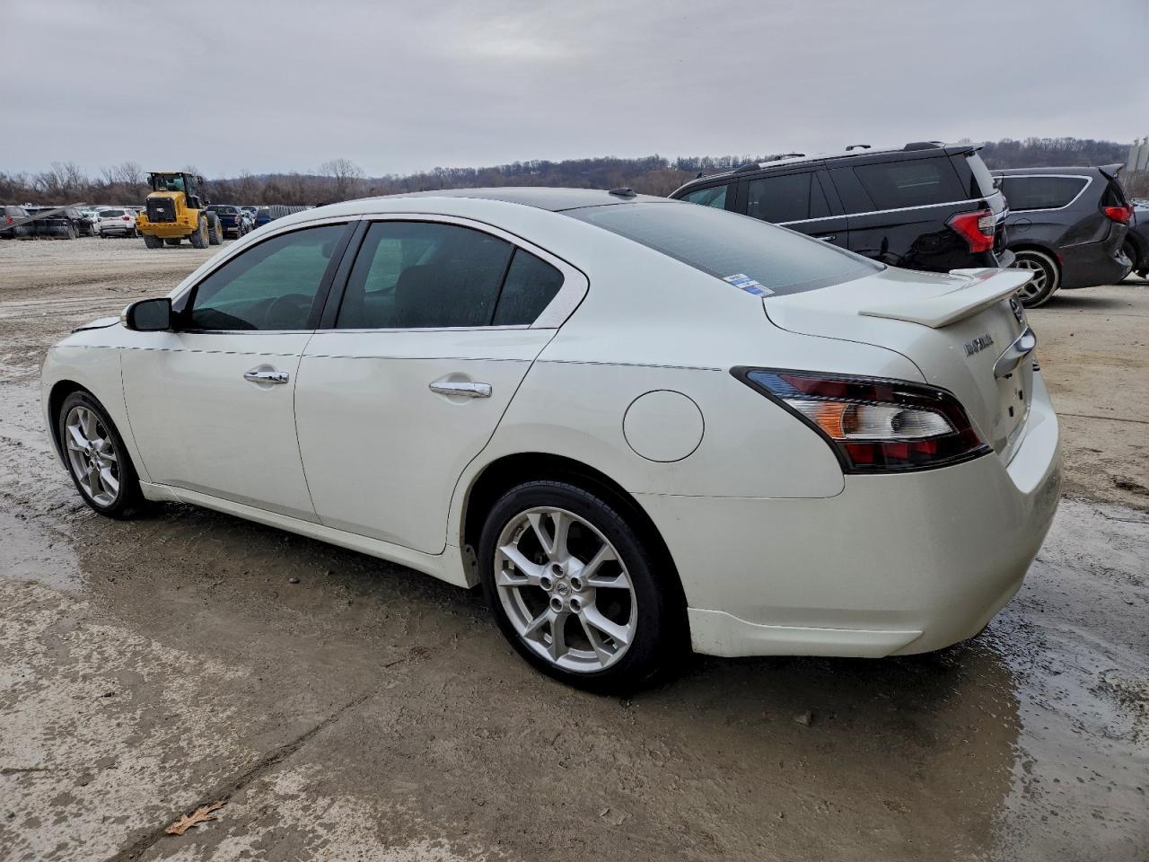 2014 NISSAN Maxima