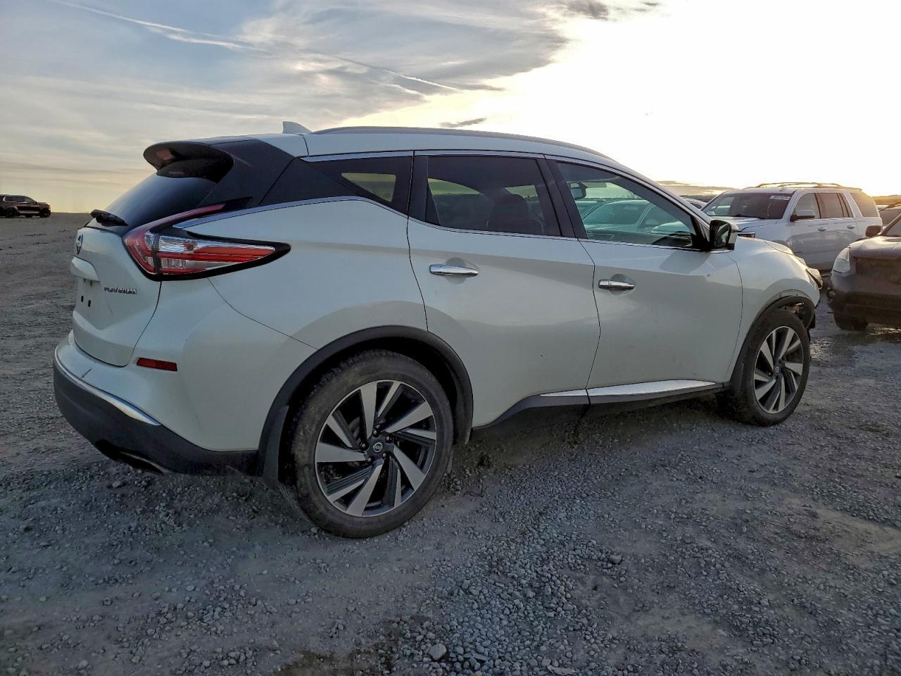 2016 NISSAN MURANO
