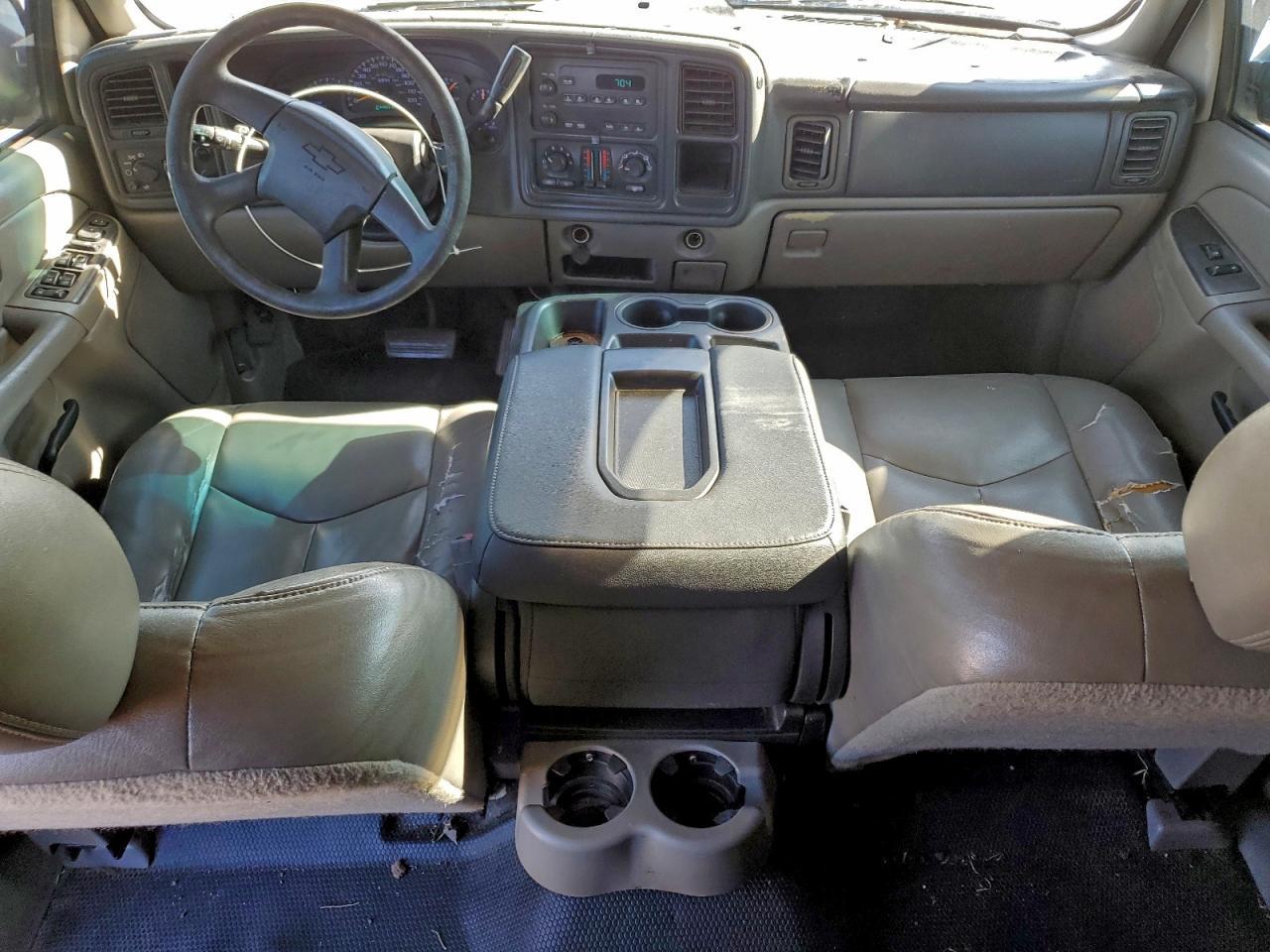 2004 CHEVROLET Suburban