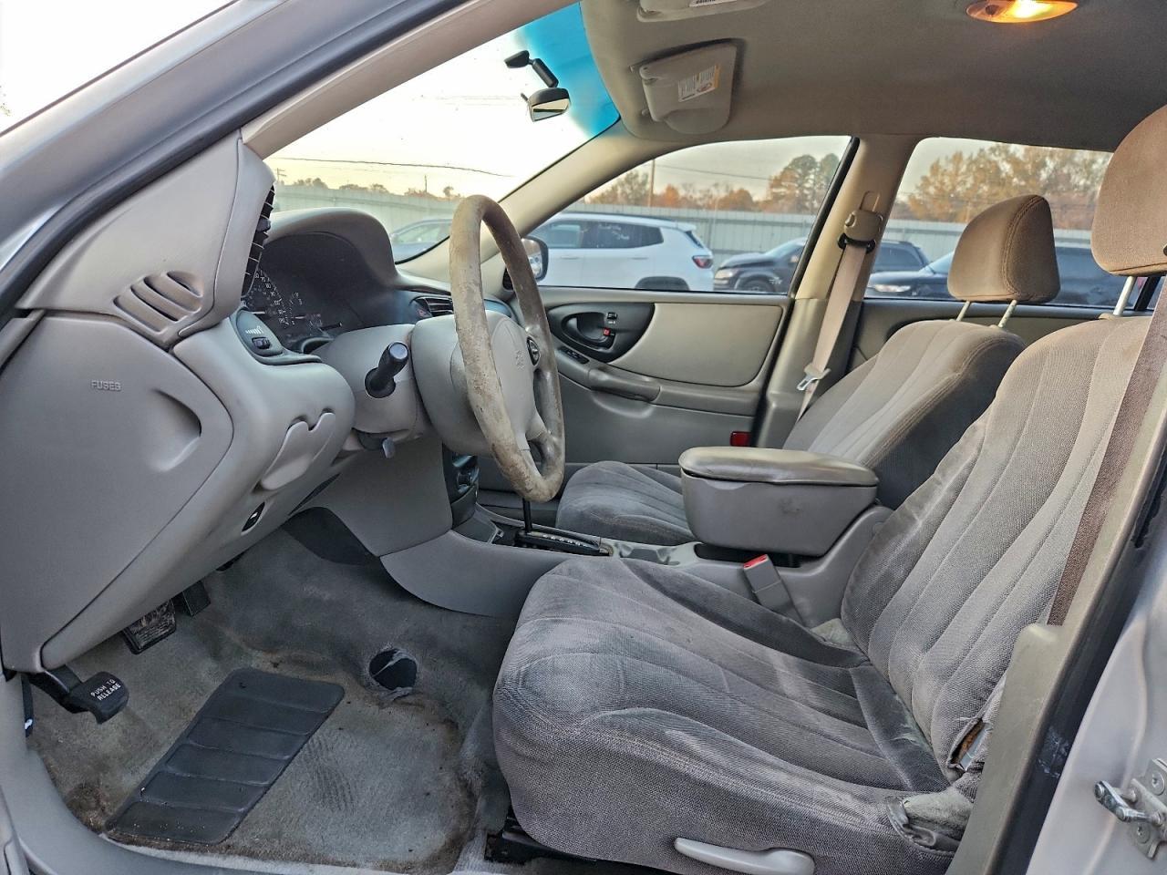 2004 CHEVROLET Classic