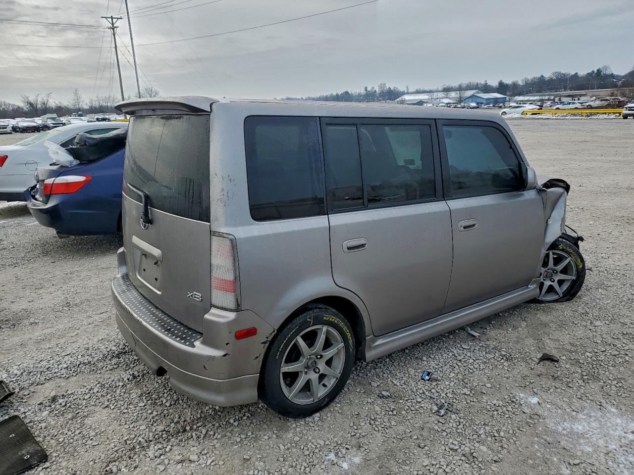 2005 TOYOTA SCION