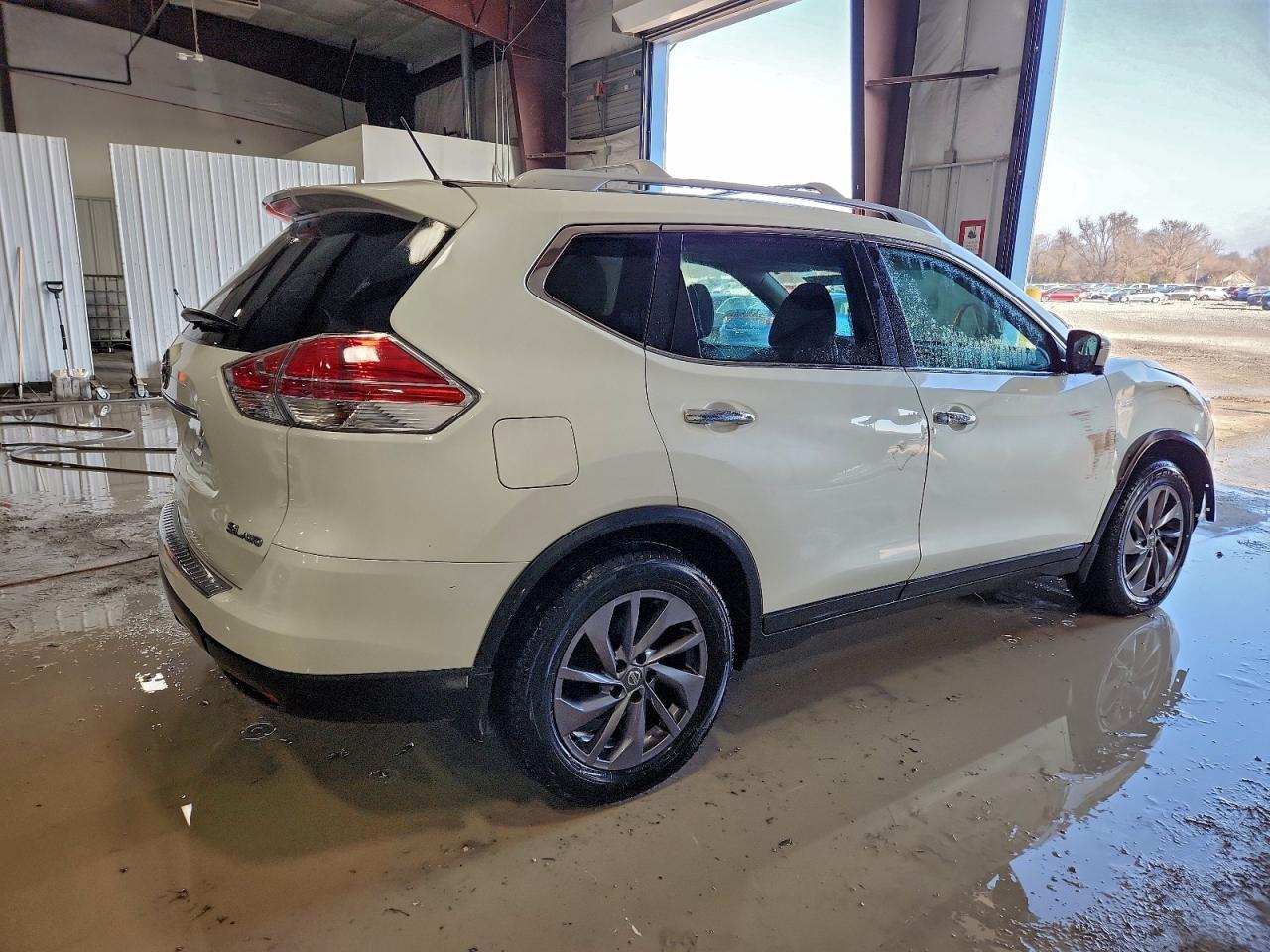 2016 NISSAN ROGUE