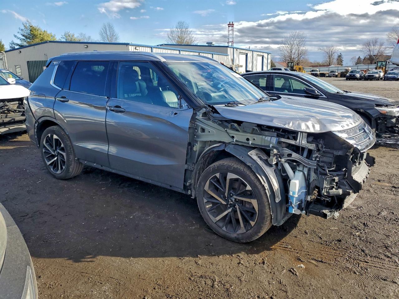 2022 MITSUBISHI outlander