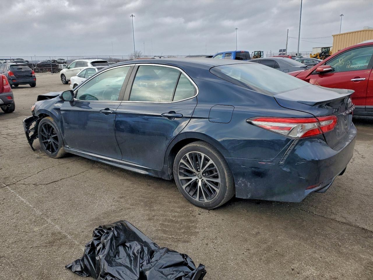 2018 TOYOTA CAMRY
