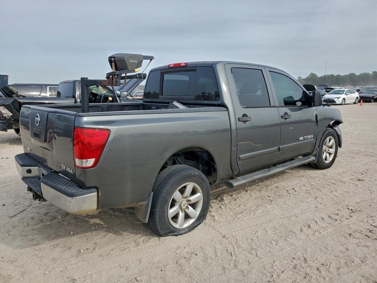 2011 NISSAN Titan