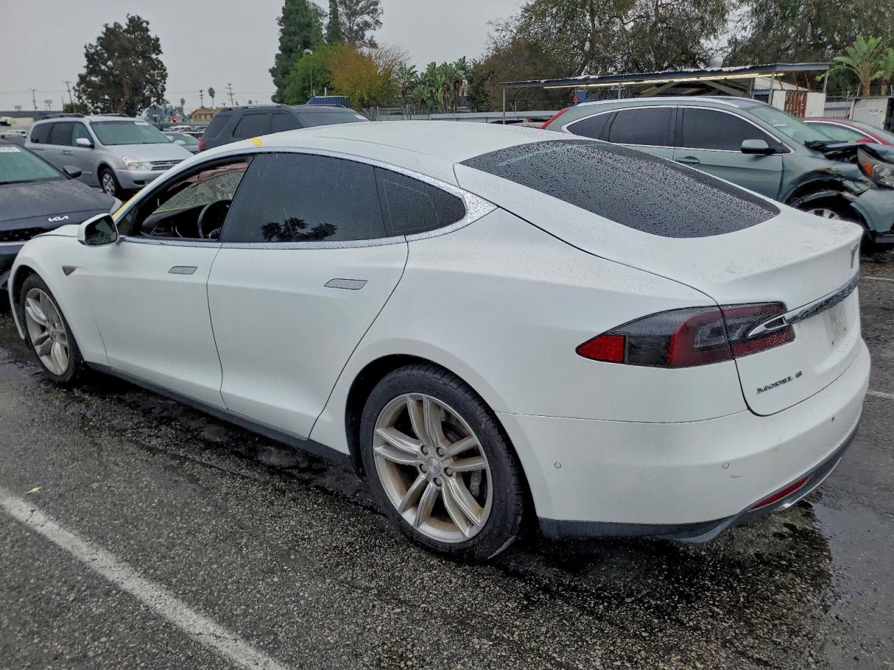 2016 TESLA MODEL S
