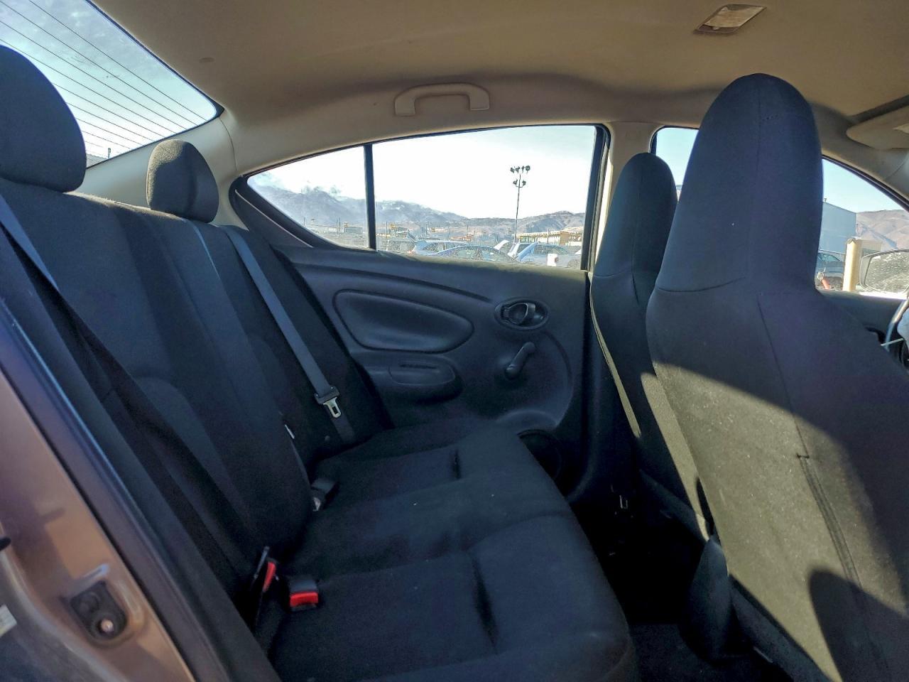 2016 NISSAN VERSA