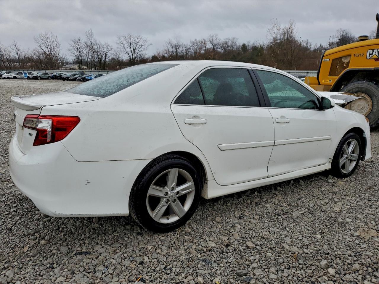 2013 TOYOTA CAMRY