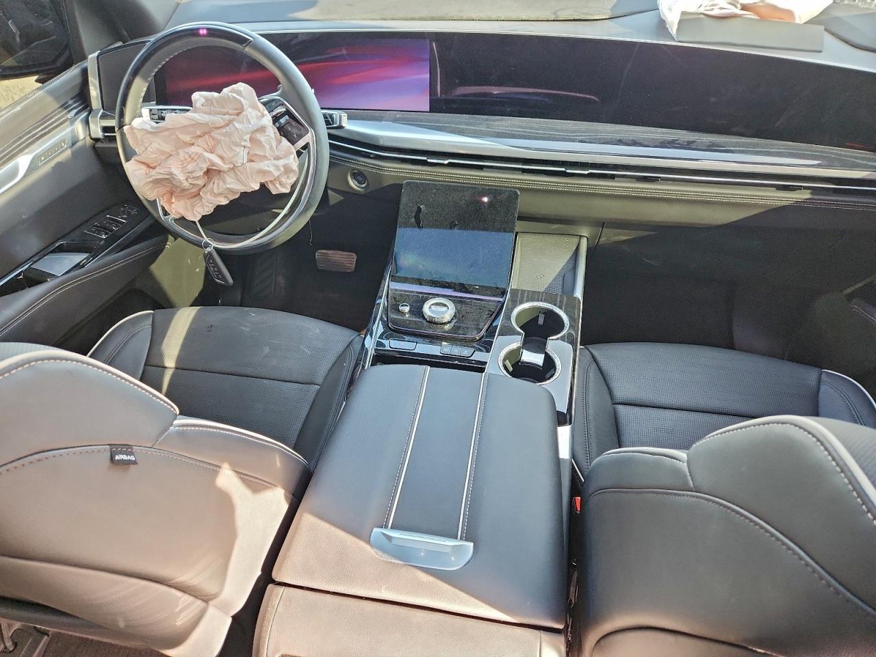2025 CADILLAC Escalade ESV