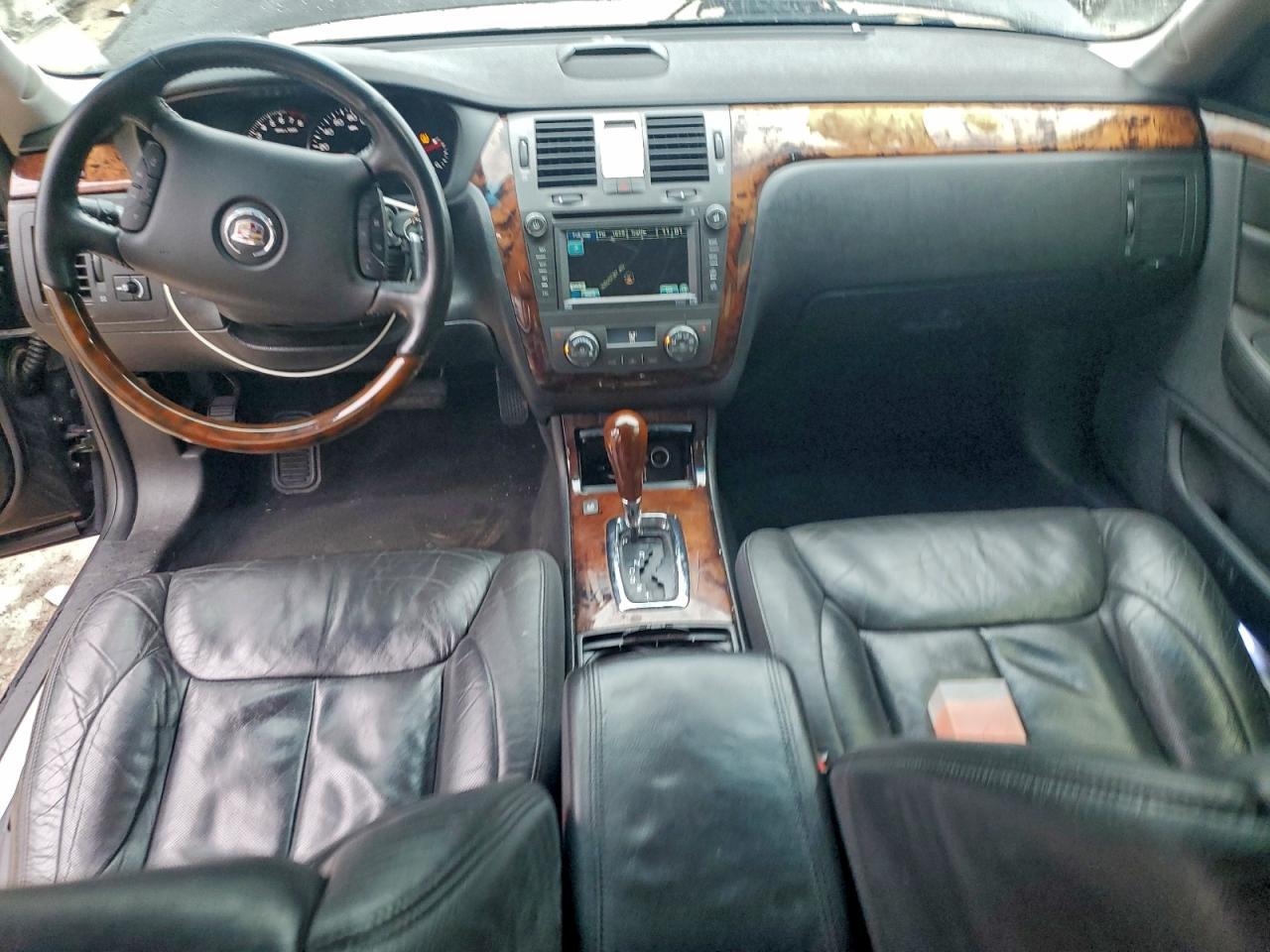 2010 CADILLAC DTS