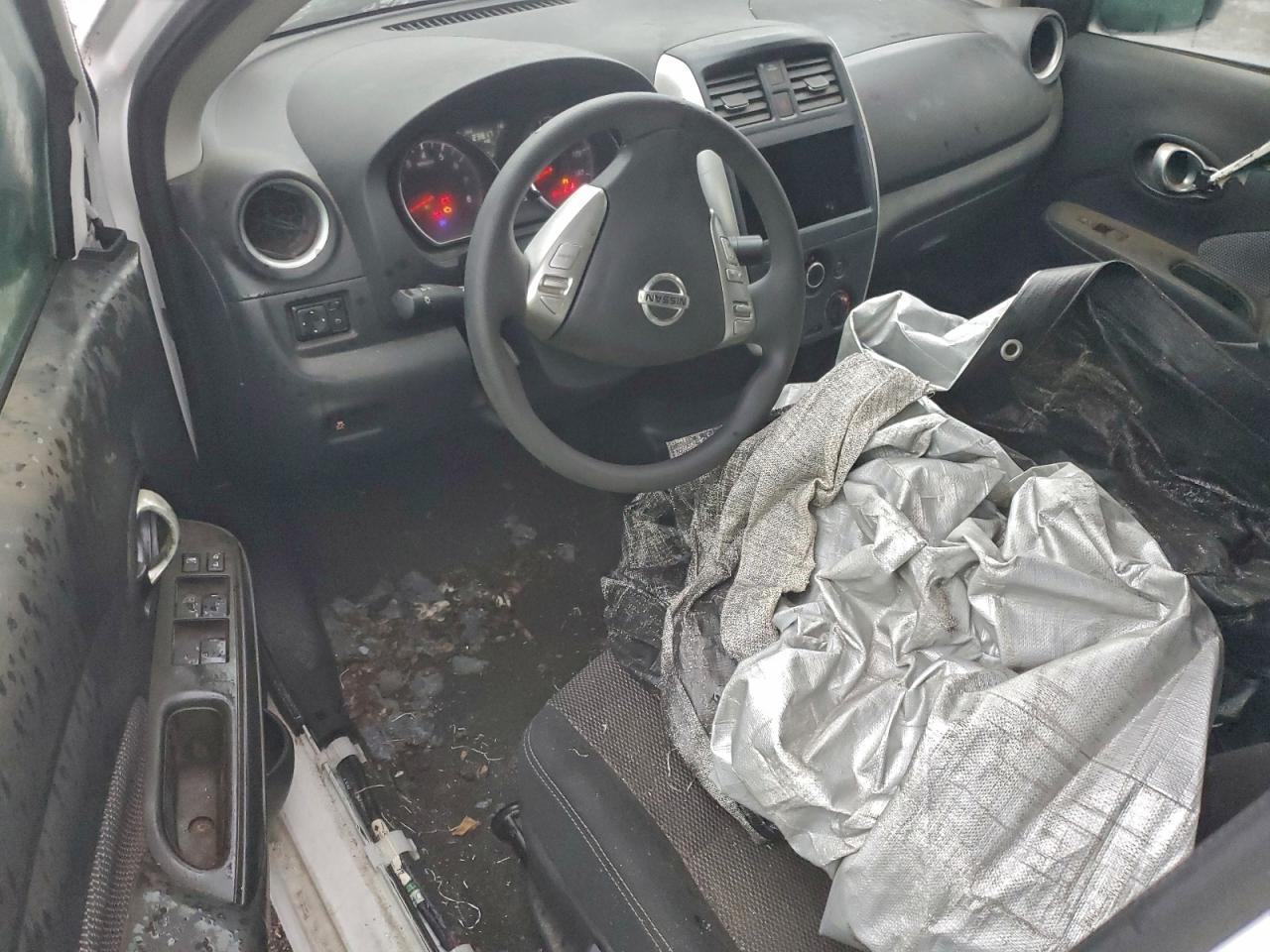 2016 NISSAN VERSA