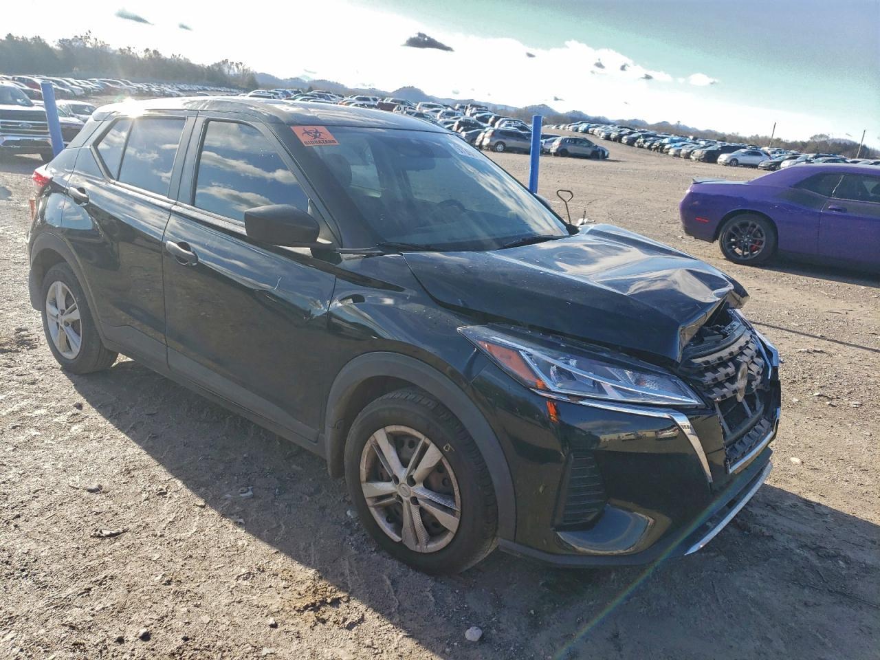 2022 NISSAN KICKS
