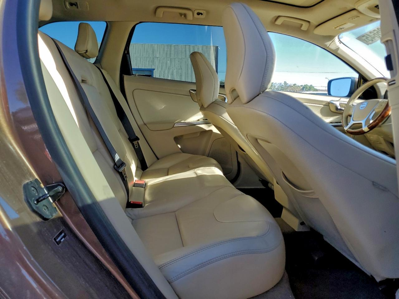 2012 VOLVO XC60