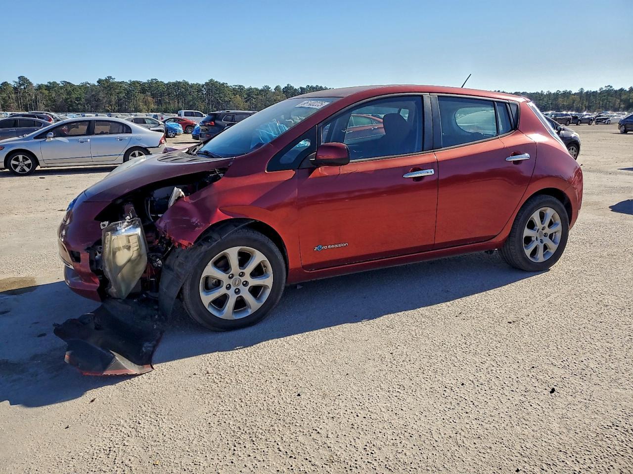 2015 NISSAN LEAF