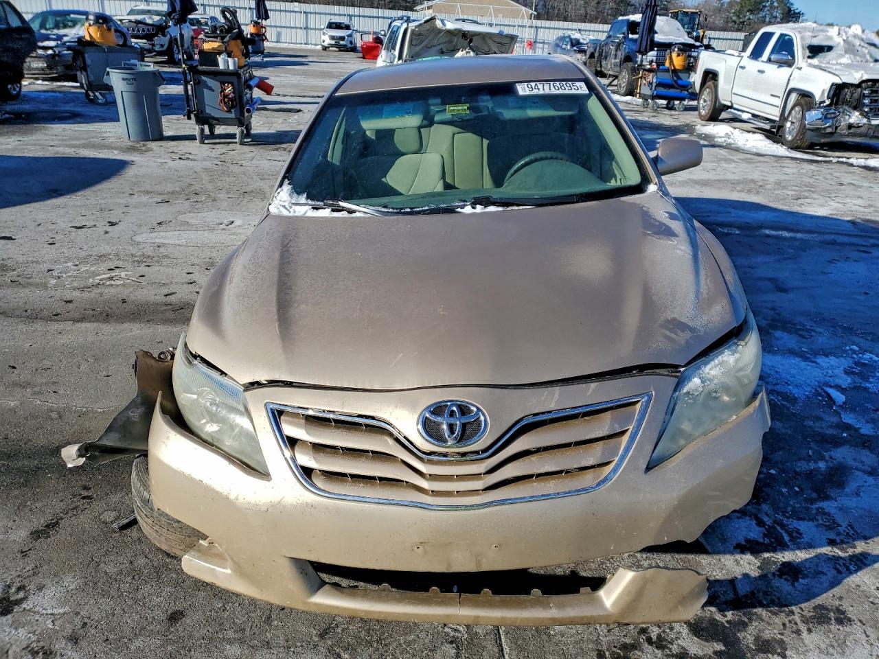 2011 TOYOTA CAMRY
