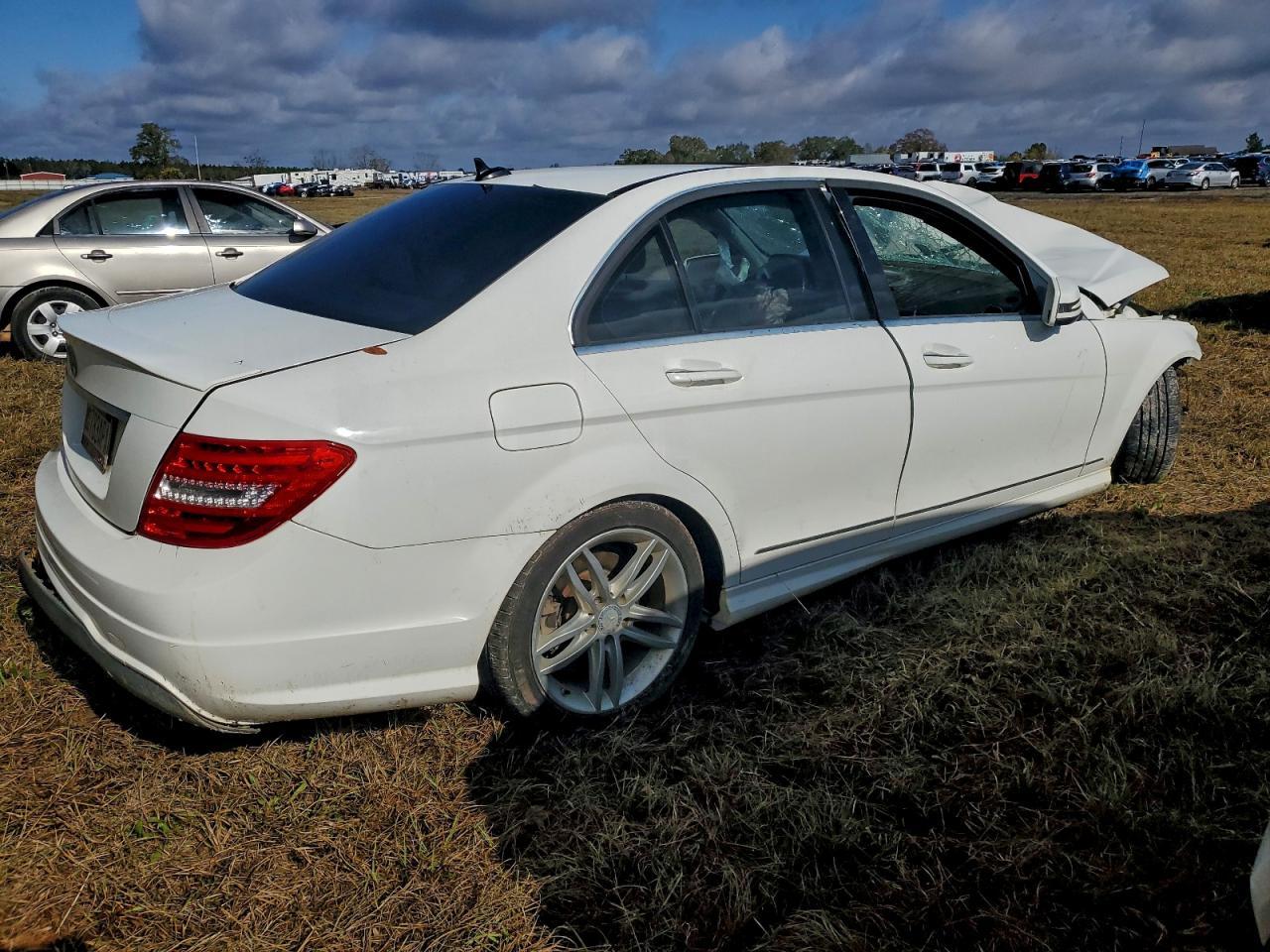 2013 MERCEDES-BENZ C-CLASS