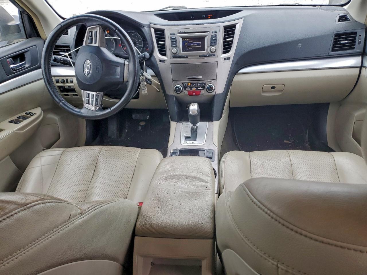 2014 SUBARU Outback