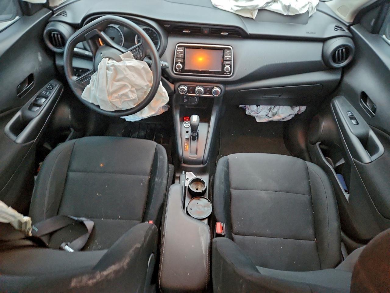 2024 NISSAN KICKS