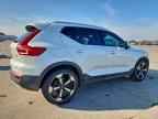 2022 VOLVO XC40