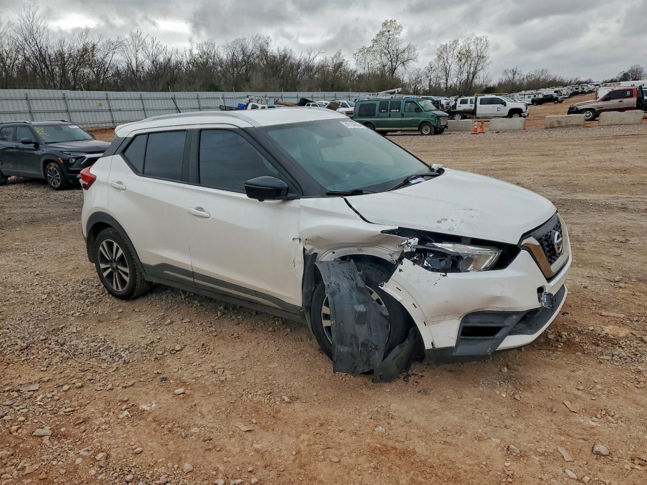 2019 NISSAN KICKS