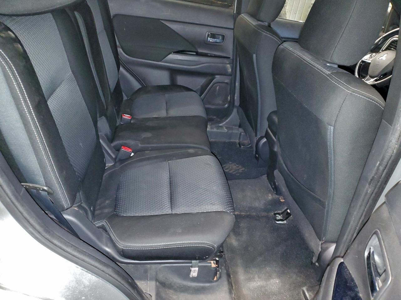 2018 MITSUBISHI outlander