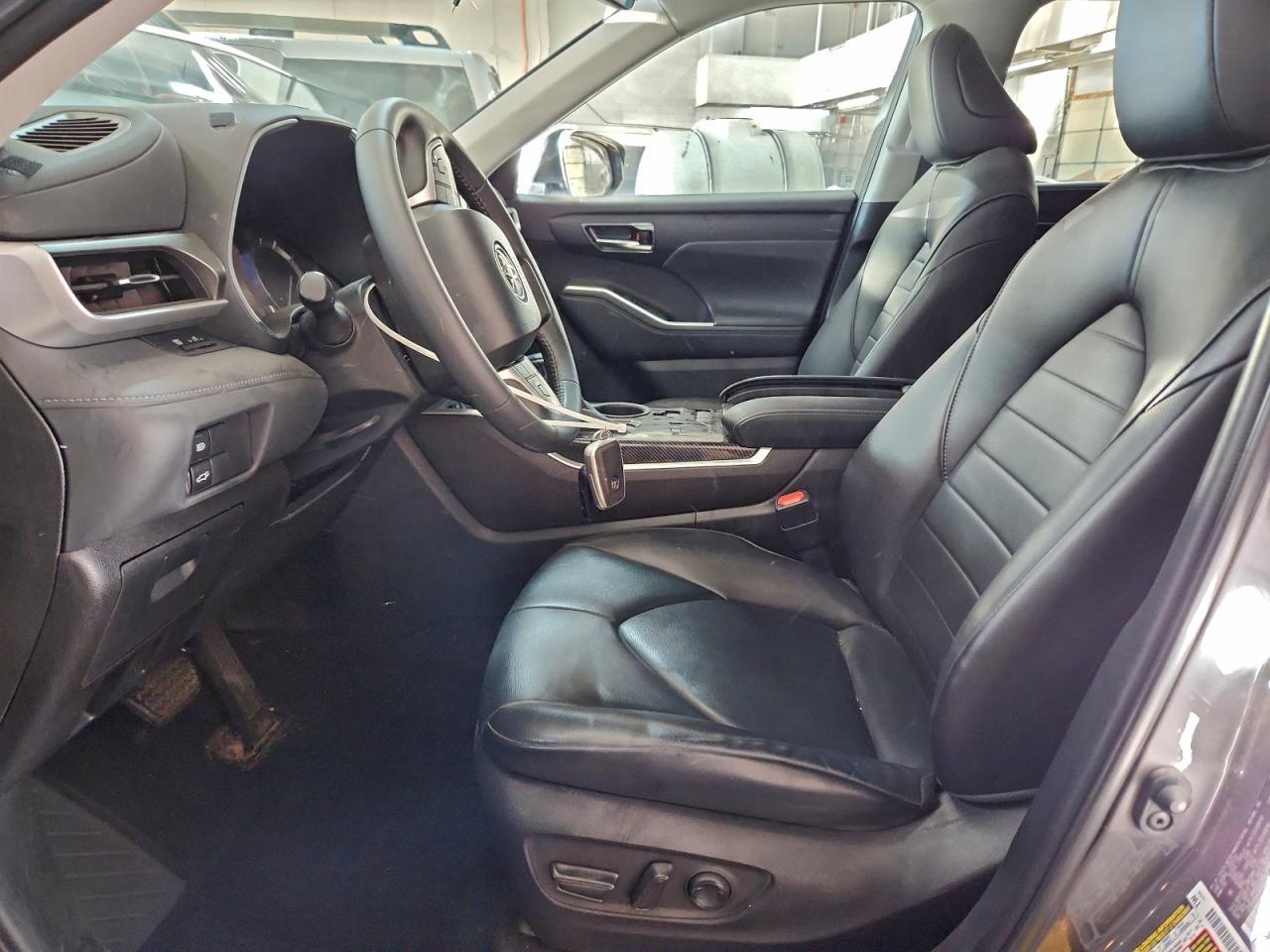 2022 TOYOTA HIGHLANDER