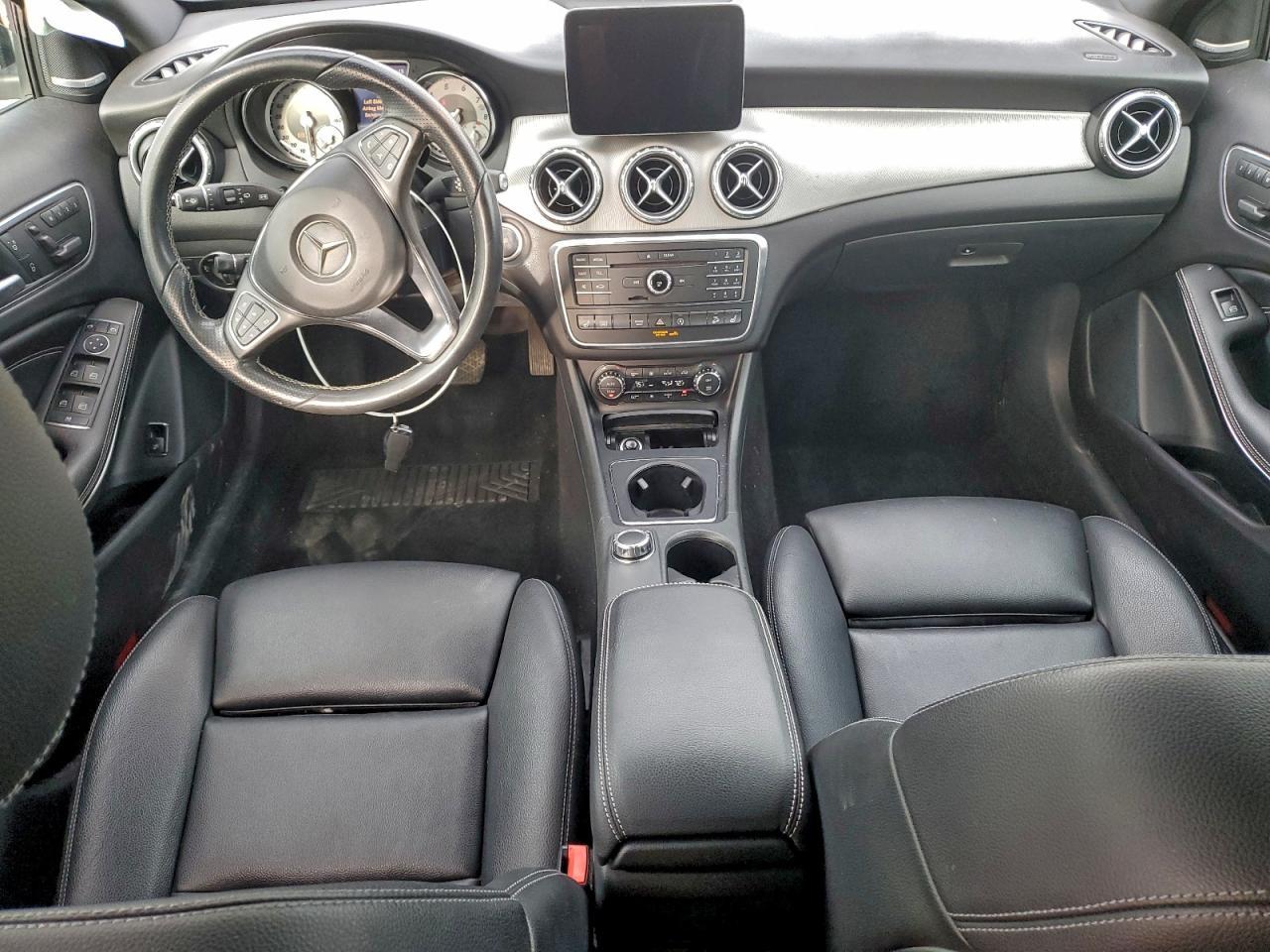 2017 MERCEDES-BENZ GLA-Class