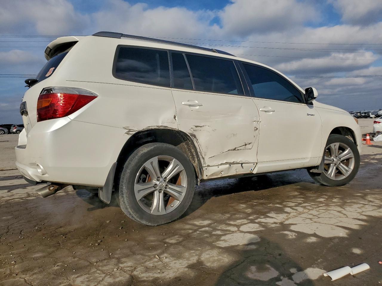 2010 TOYOTA HIGHLANDER