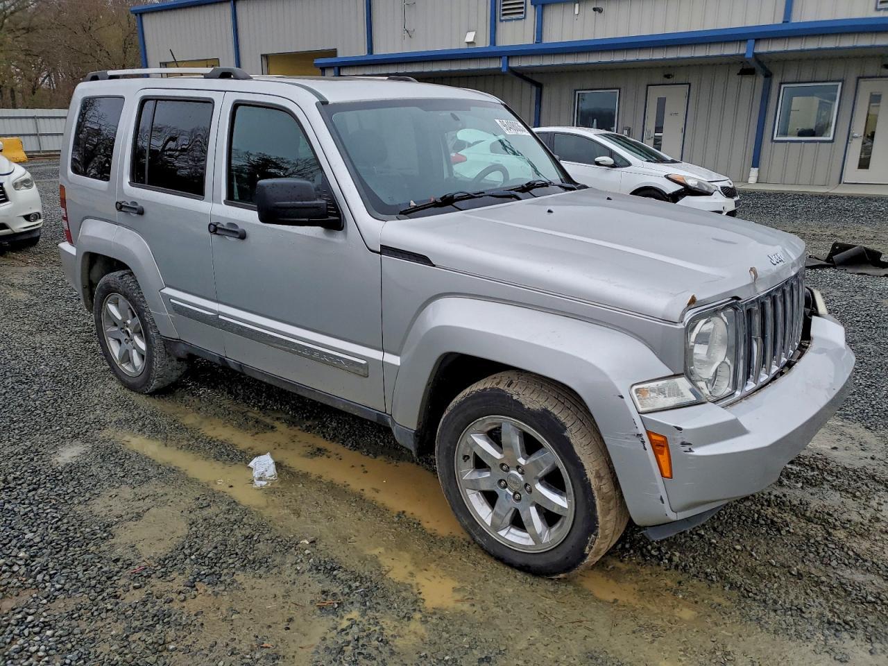 2011 JEEP Liberty
